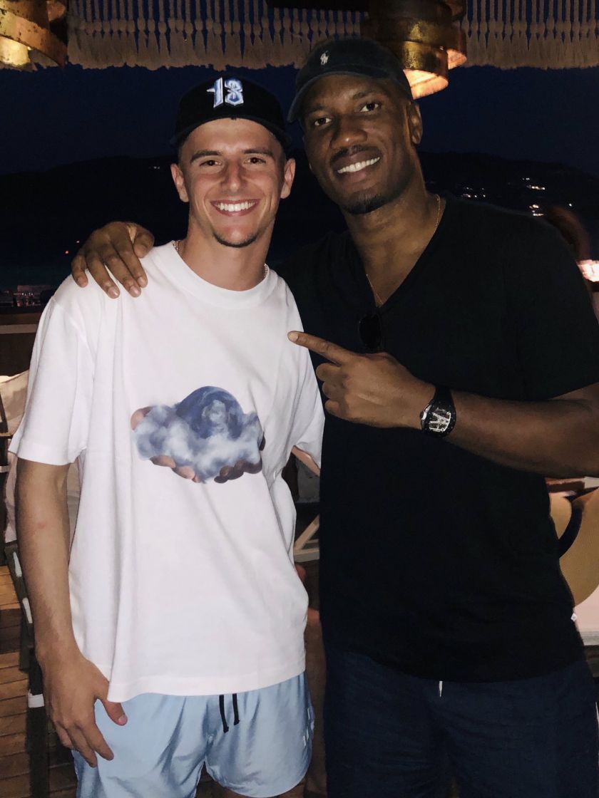 (Images): Mason Mount and Declan Rice holiday together, and bump into a