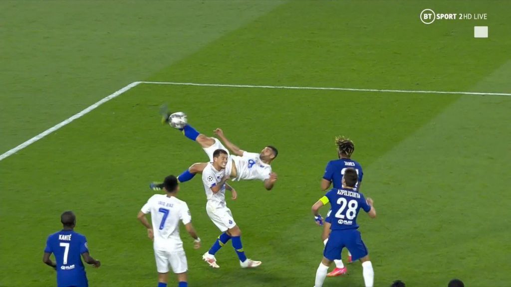 (Video): Porto score insane bicycle kick to give Chelsea a late scare