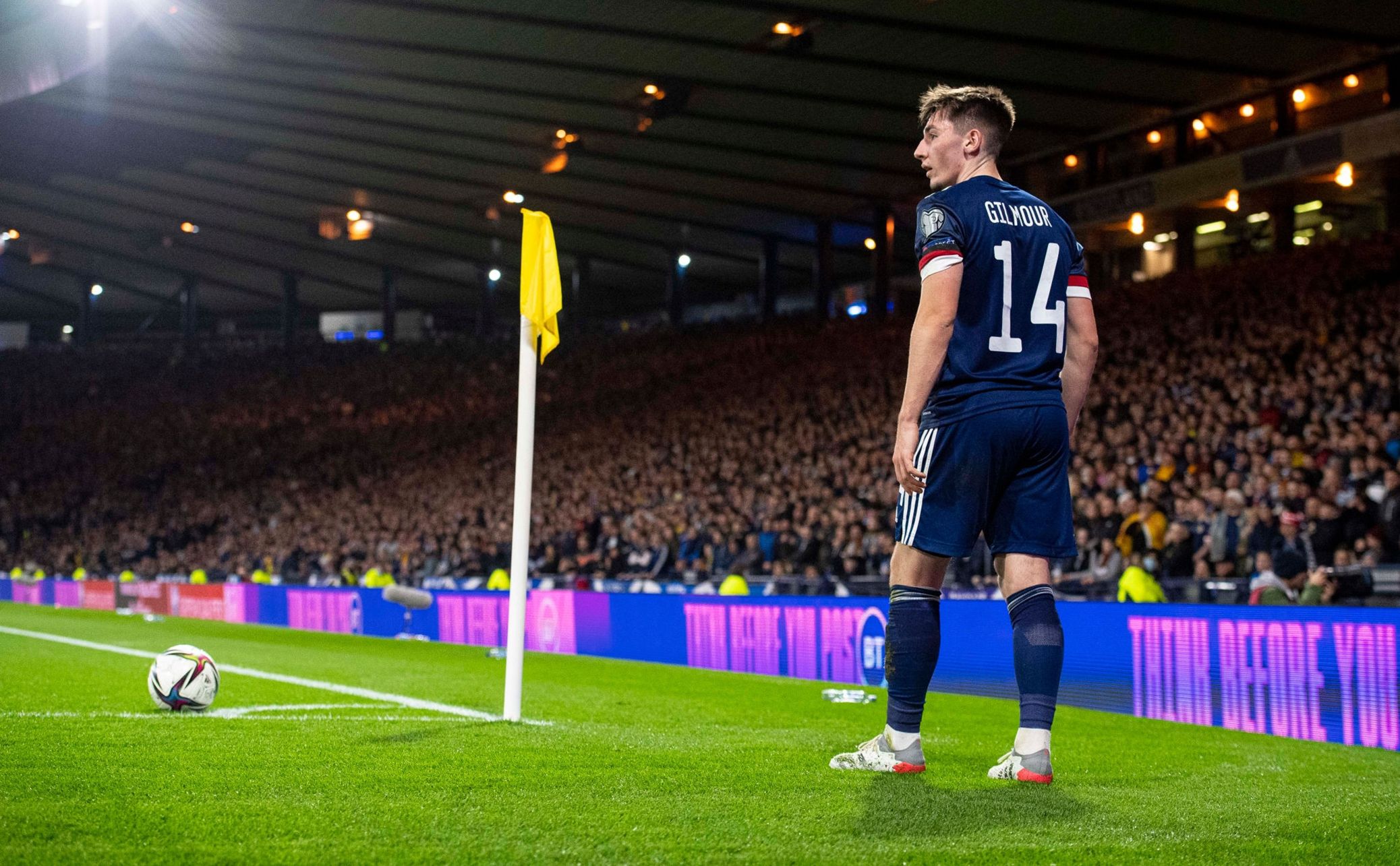 These Scotland fans hail their young king Billy Gilmour » Chelsea News