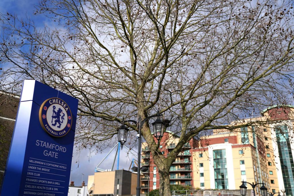 Chelsea FC Bidders to Submit Final Offers on April 11, Sky Says - Bloomberg