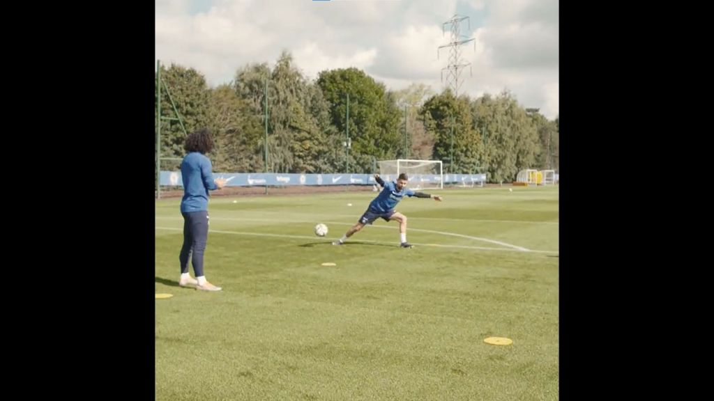video-graham-potter-continues-the-thomas-tuchel-tradition-of-training-ground-fun-chelsea-news
