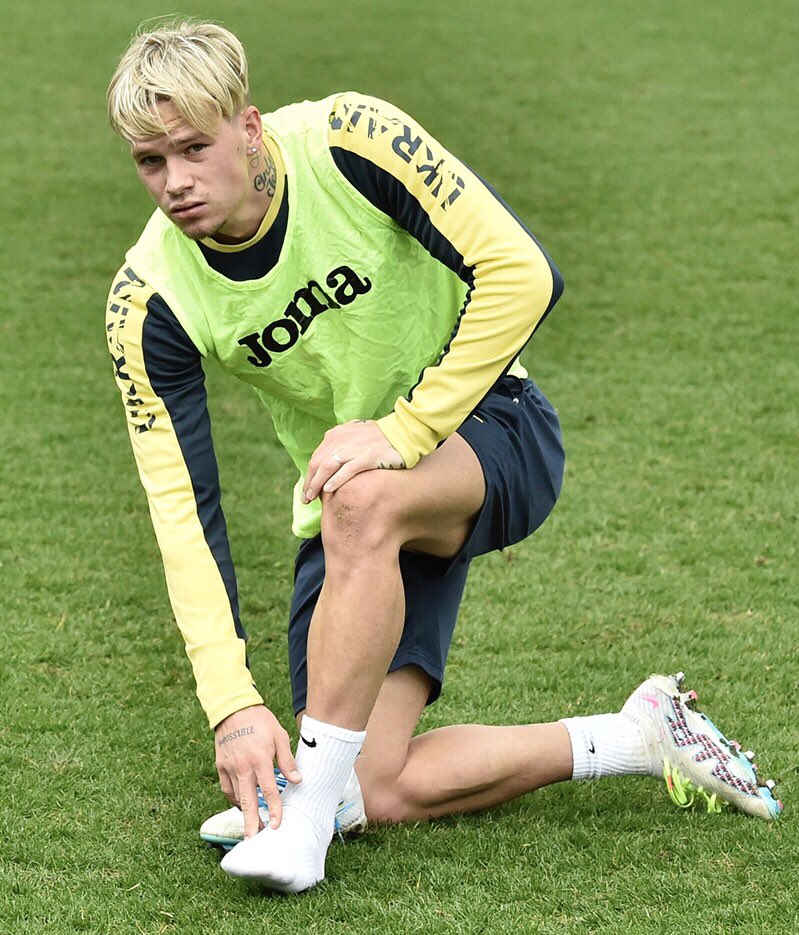 Mykhailo Mudryk showing growing confidence in match for Ukraine ...